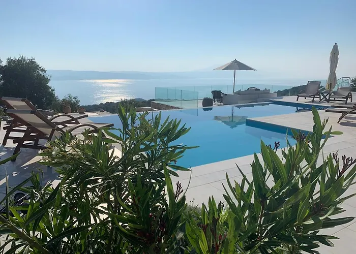 Villa Salina Luxury Pool Villa Kechria photo