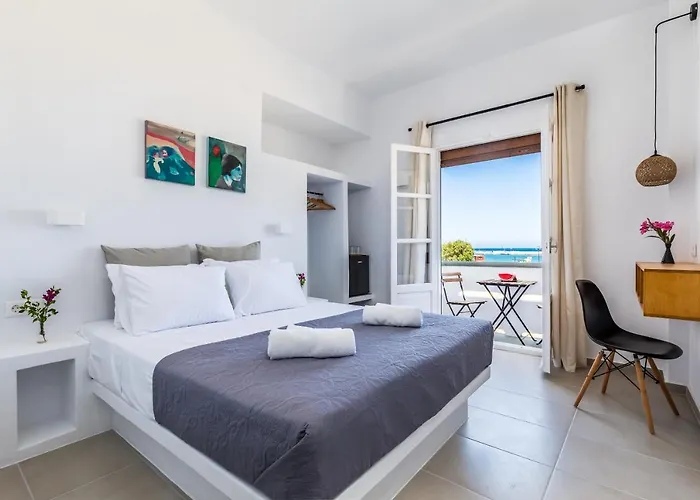 Uncle John'S Guesthouse Skopelos Town photo