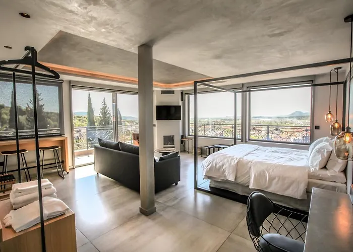 Meteora Heaven And Earth Premium Suites - Adults Friendly Kalambaka photo