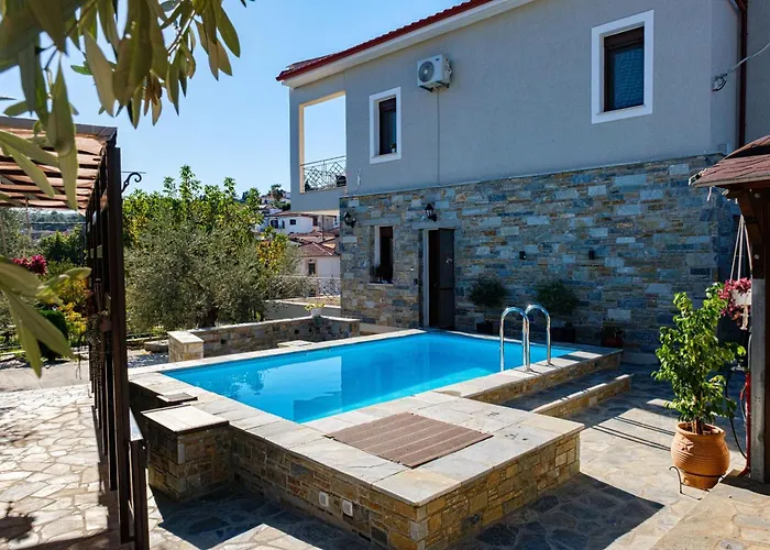Effie'S Maisonette With Detached Studio Amaliapoli photo